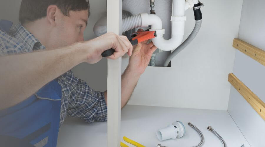 Expert burst pipe repair services in Spotswood, NJ